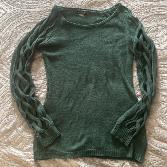 Venus green top - Picture 1 of 5